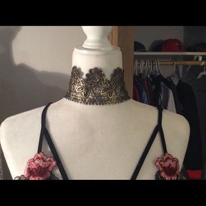 Sexy sheik gold black choker